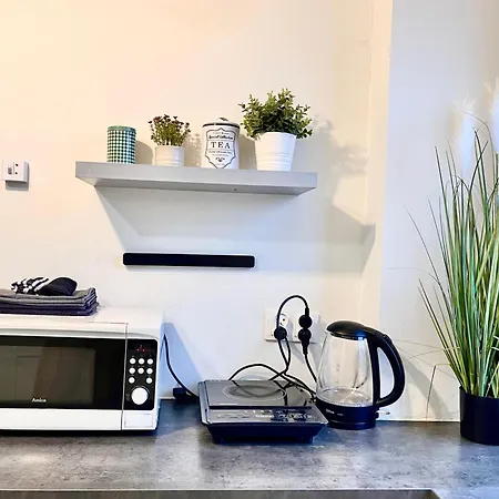 アパート Chopin Self Check-in ワルシャワ