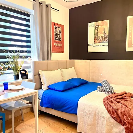 Chopin Self Check-in Varşova