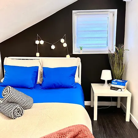 アパート Chopin Self Check-in ワルシャワ