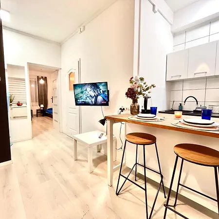 Chopin Self Check-in * ワルシャワ