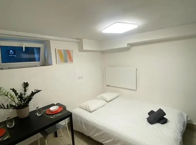 Chopin Self Check-in 바르샤바