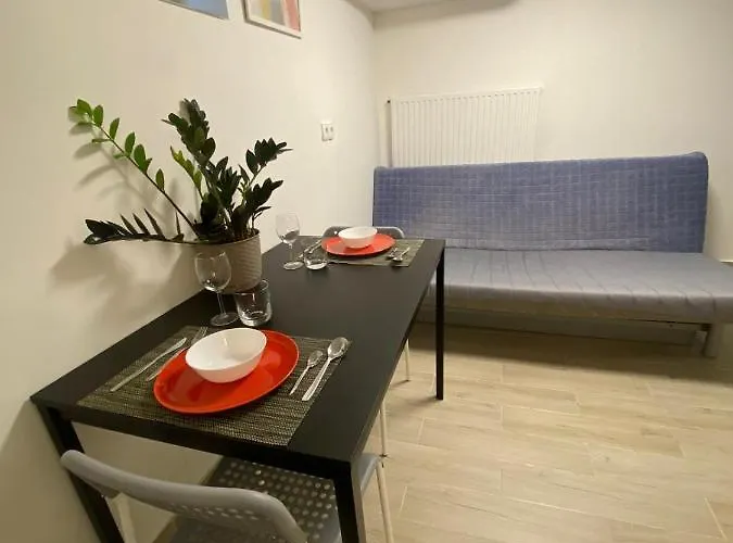 Chopin Self Check-in Varşova