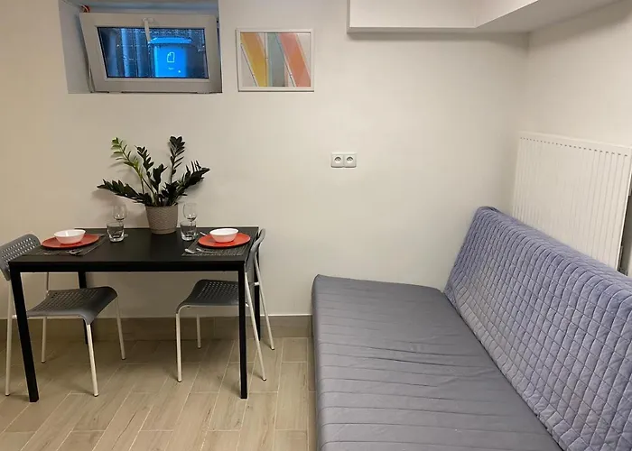 Chopin Self Check-in Varşova