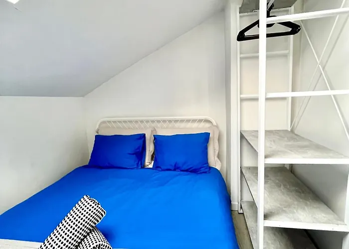 Chopin Self Check-in * Varşova