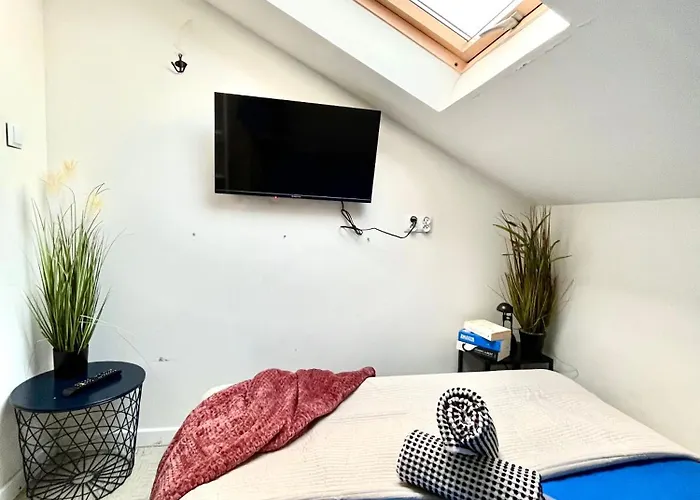 Daire Chopin Self Check-in Varşova