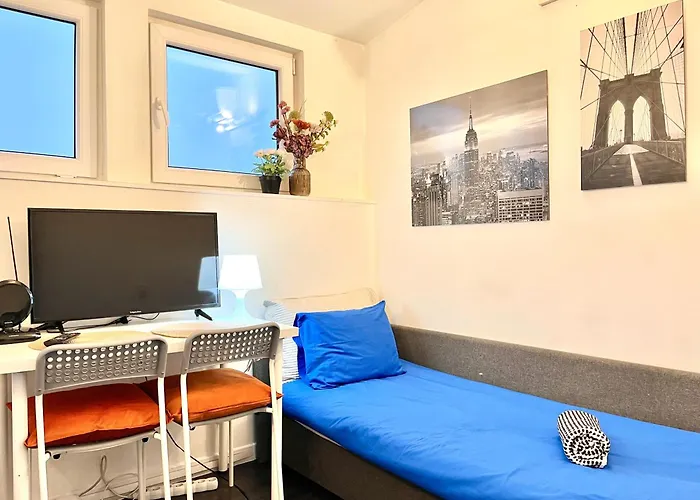 Chopin Self Check-in * Varşova